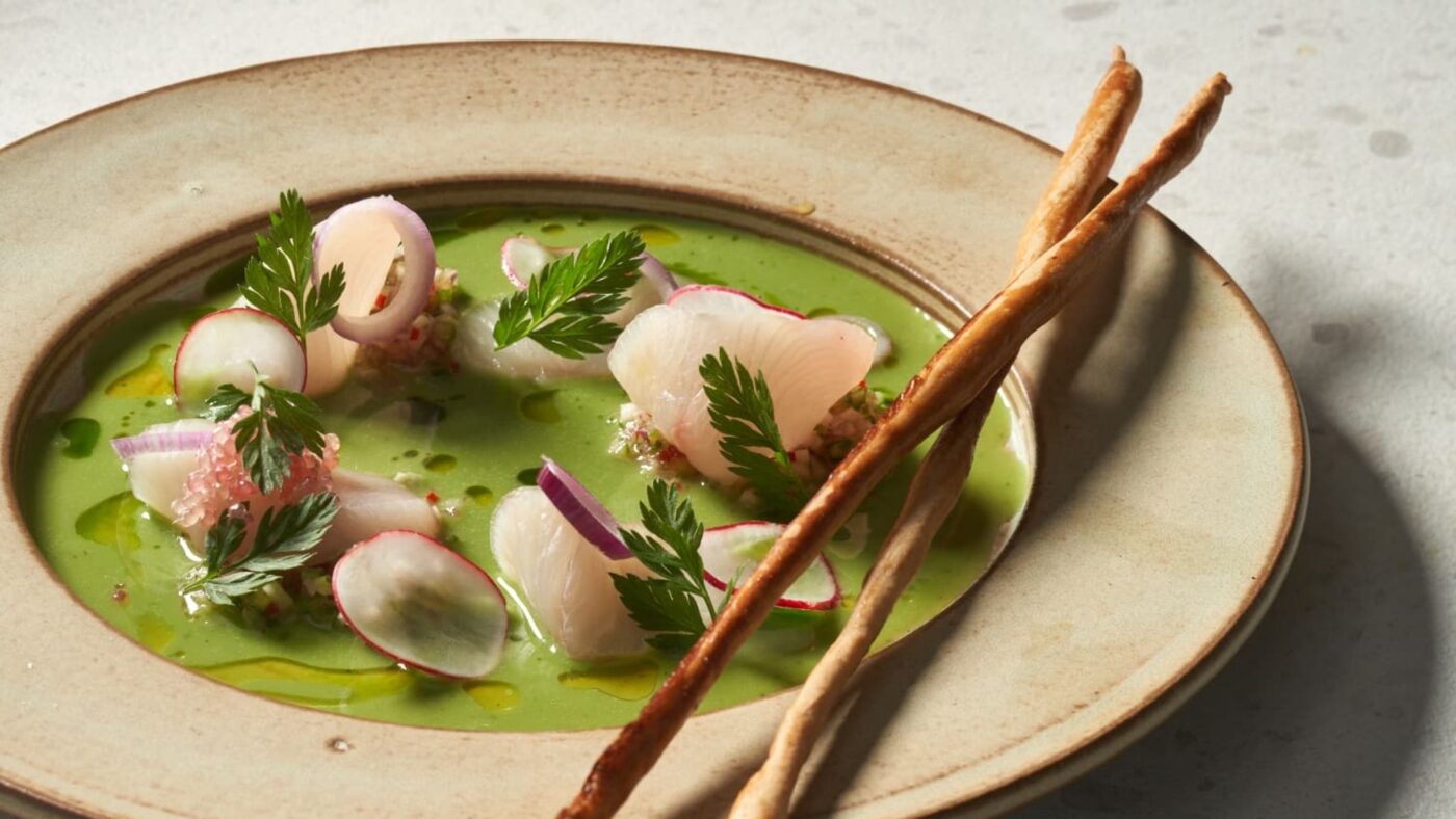 סשימי המאצ'י עם ויניגרט חלפיניו צילום אנטולי מיכאלו